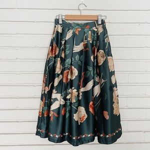 NWT Simple Retro Amira Floral Pleated Midi Skirt in Dark Green Size XS